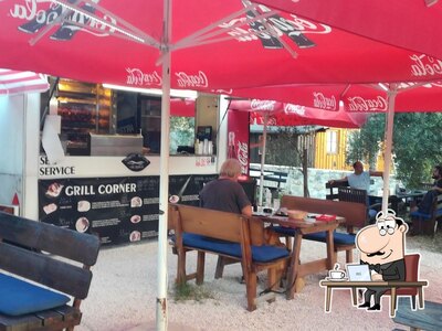 Siediti a un tavolo di Grill Kantun