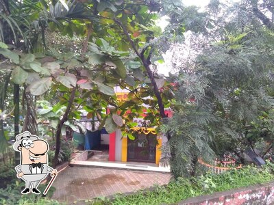 The outside area is an important feature of Pingara Bar and Restuarant