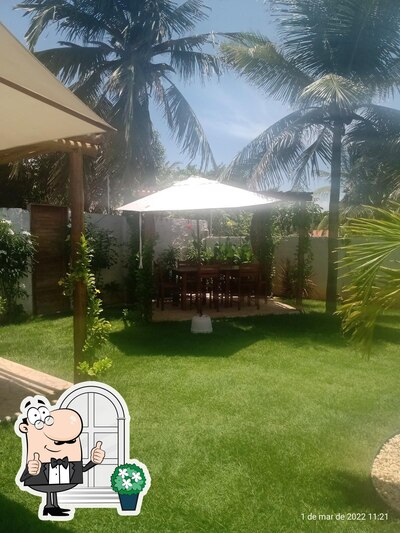 Veja imagens do exterior do Petit jardin