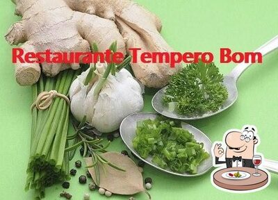 Comida em Restaurante Tempero Bom