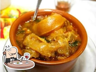 Comida em Restaurante e Mercearia Da Vó