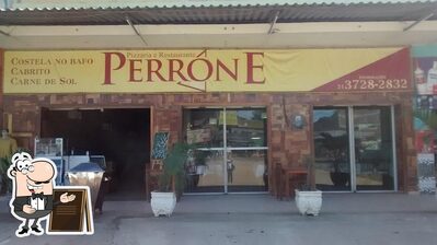 Veja o exterior do Perrone
