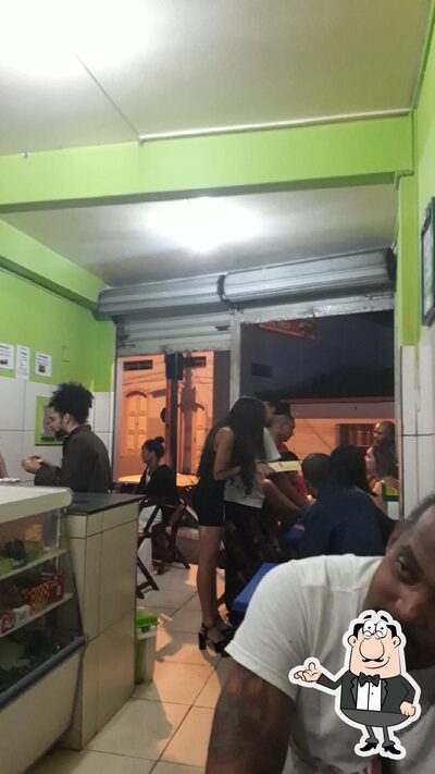 Veja imagens do interior do Xis Sandri's
