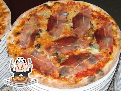 Prova una pizza al ristorante S.Serafino