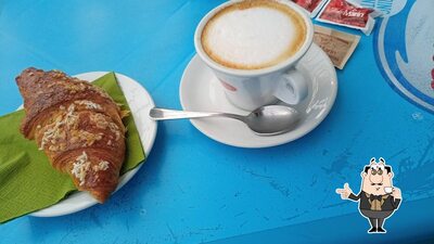 Assaggia le varie cose da bere che offre Cafe' Grand 'Italia Bar Tabacchi