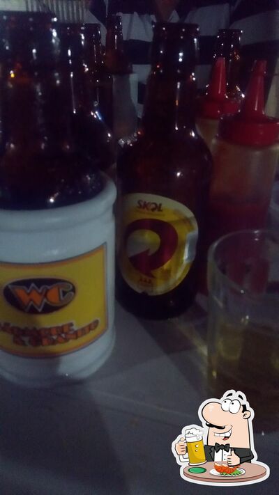 Spectu's & Drinks serve uma opção de cervejas