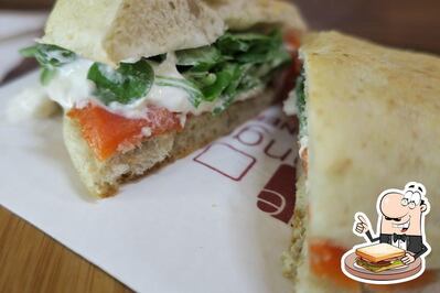 Ordina un panino per pranzo o cena