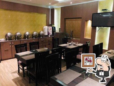 Check out how Bay Leaf looks inside