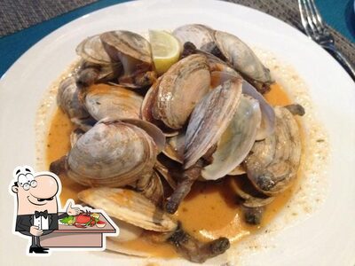 Commandez différents repas à base de fruits de mer servis par Catch 22