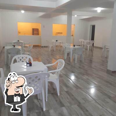 Veja imagens do interior do Fullger Burger