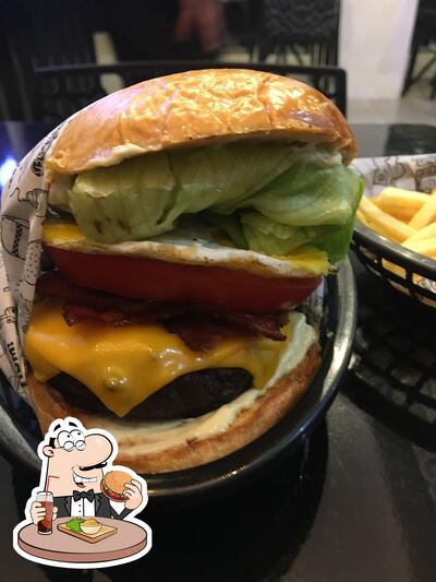 Peça um dos hambúrgueres oferecidos no Nazaré Burguer