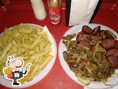 O BAR DA ROSANA Rio de Janeiro RJ oferece batatas fritas francesas
