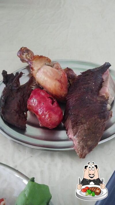 Pratos de carne são oferecidos no Barranco Restaurante e Hotel