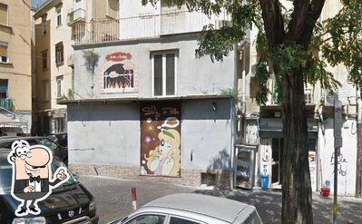 Dai un'occhiata agli interni di Sfizi e Pollo