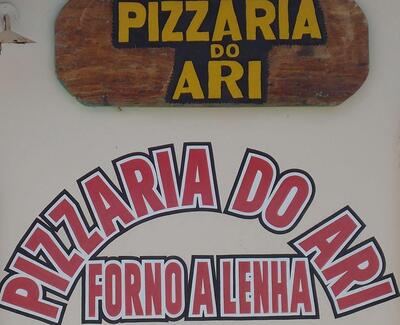 A publicidade mostra informações sobre o Pizzaria do Ari Brasília DF