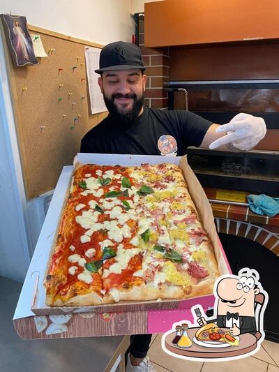 Prenditi una pizza alla pizzeria Stefano Caiazza Pizzaiolo Orta di Atella