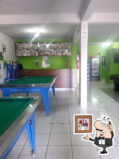 Veja imagens do interior do Bolas Bar e Sinuca