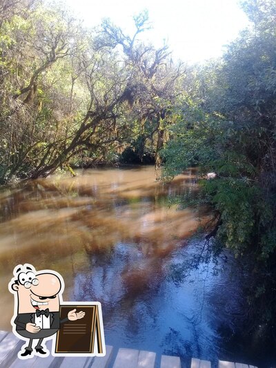 Veja imagens do exterior do Ouro Verde - Senges