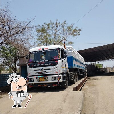 Check out how Vishnoi Dhaba looks outside