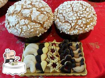 Pasticceria Caffè Mignon offre un'ampia gamma di dolci