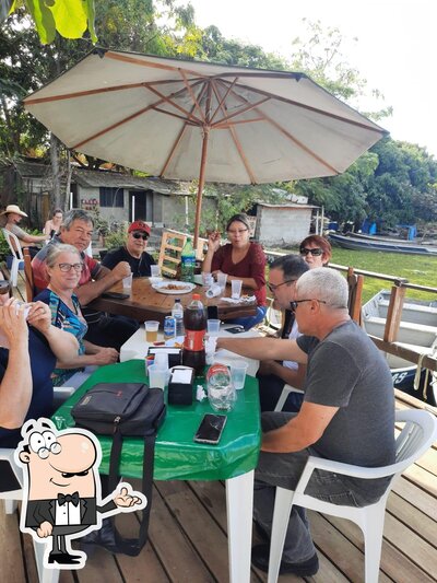 O interior do Bar, Porções, Petisco de Peixe e Aluguel de Barcos em Santa Maria, Sp