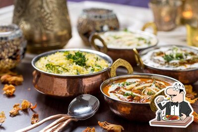 Food at Desi Pakwaan