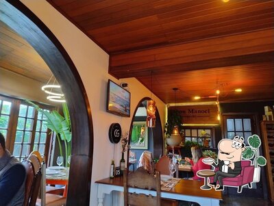 Veja imagens do interior do Bistrô Don Manoel