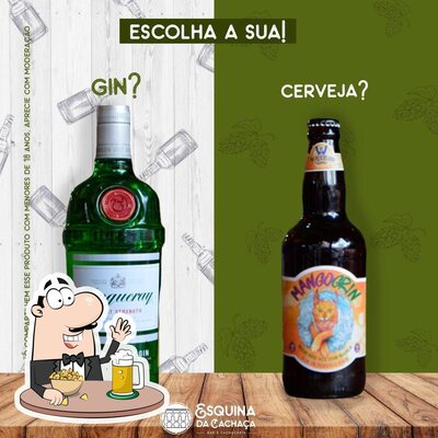 Esquina Da Cachaça serve uma seleção de cervejas
