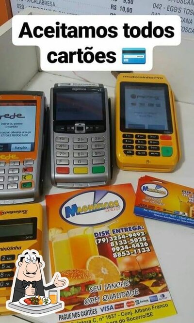 Comida em Magníficos Lanches
