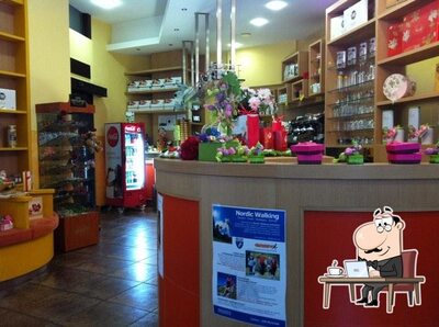 Dai un'occhiata agli interni di Pasticceria Tavelli