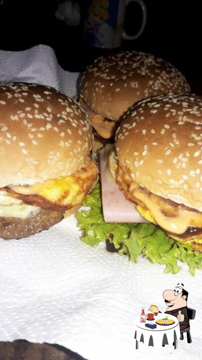 Delicie-se com um hambúrguer no LANCHES E COMIDA JAPONESA EM ITAGUAÍ - CONEXÃO AÇAI