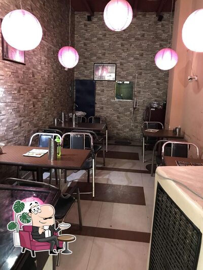 Check out how Friend's Restaurant looks inside