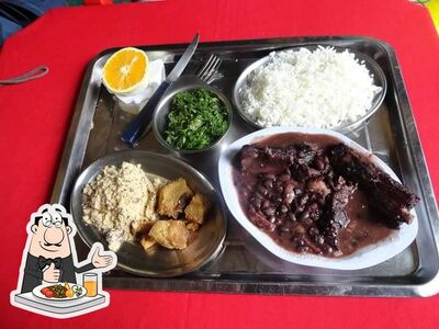 Platos en Tia Nélia Almoço e Bar