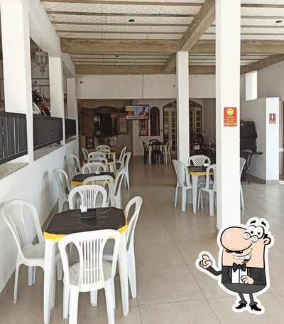 Veja imagens do interior do Restaurante Marmitex da Cláudia
