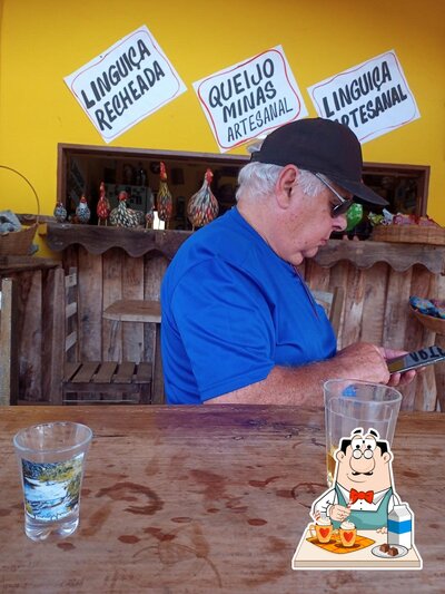 Venha provar diferentes drinques servidos no REI linguiça artesanal