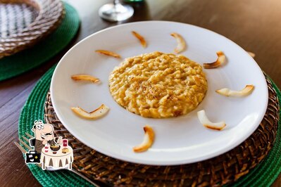 Platos en Makan Praia Bar