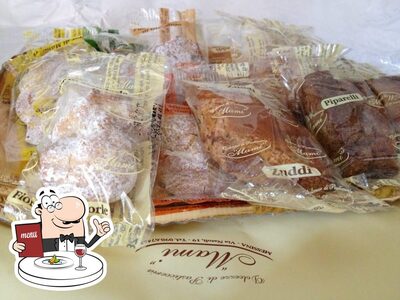 Platti al Pasticceria Jessy