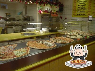 Prenez des pizzas à Landi's