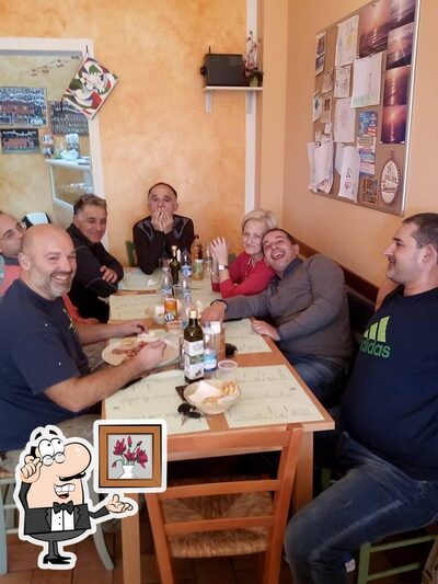 Siediti a un tavolo di Focaccineria A Me Mi