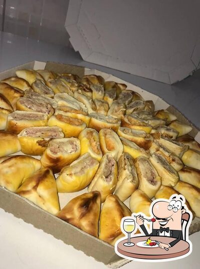 Platos en Aquiles Salgaderia
