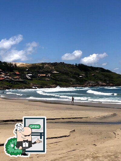 Você pode espairecer no na área externa do Restaurante Sabor Divino