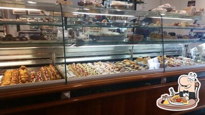 Scegli una pizza alla pasticceria Pasticceria Leone