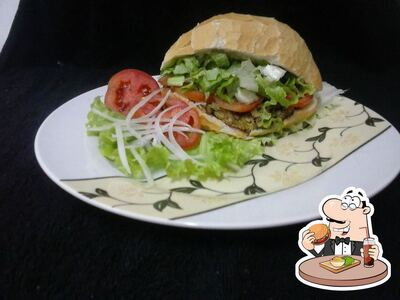 Peça um hambúrguer no CASA de SUCOS