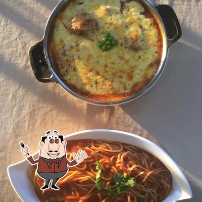 Comida em Pizzaria do Chicão