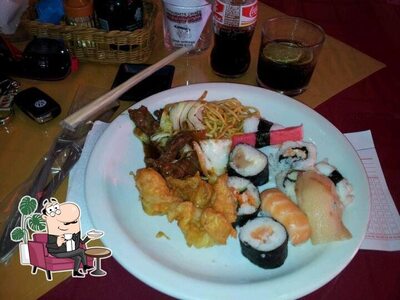 Veja imagens do interior do Shangay Food