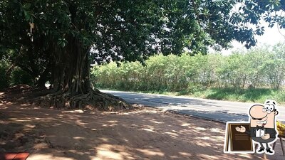 Descubra o exterior do Sucos e salgados