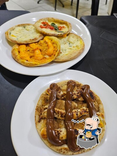 Comida em Don Callifa Esfiharia