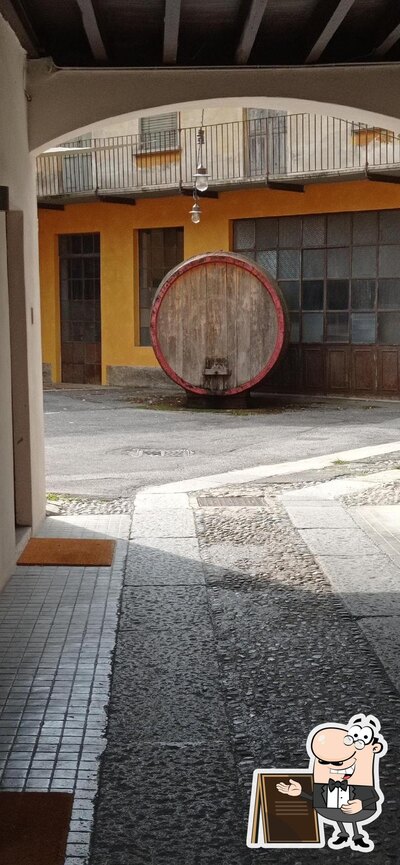 La parte esterna è una caratteristica importante di Enoteca Castoldi