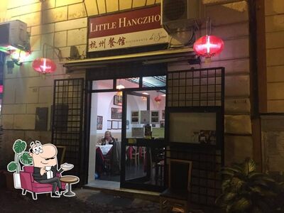 Siediti a un tavolo di Little Hang Zhou