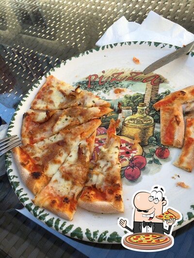 Prova una pizza al ristorante Kebab Hüsli Imbiss